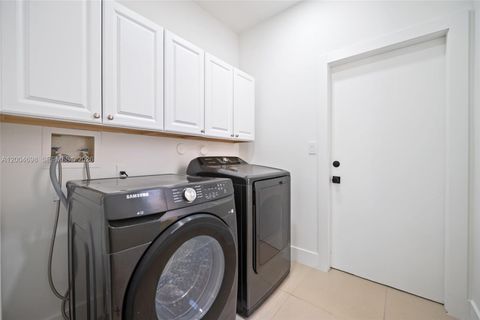 Tiny photo for 21012 NE 34th Ct, Aventura, FL 33180 (MLS # A12004698)