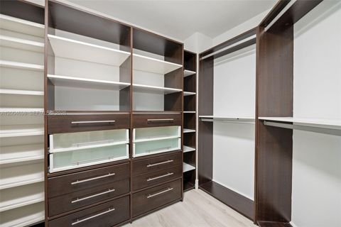 Tiny photo for 21012 NE 34th Ct, Aventura, FL 33180 (MLS # A12004698)