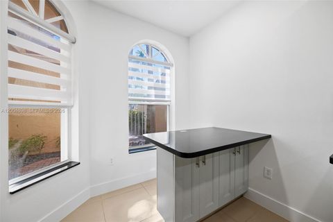 Tiny photo for 21012 NE 34th Ct, Aventura, FL 33180 (MLS # A12004698)