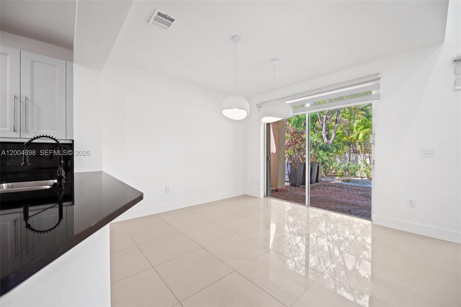 SPINNAKER BAY - Residential