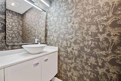 Tiny photo for 21012 NE 34th Ct, Aventura, FL 33180 (MLS # A12004698)