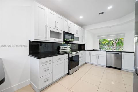 Tiny photo for 21012 NE 34th Ct, Aventura, FL 33180 (MLS # A12004698)