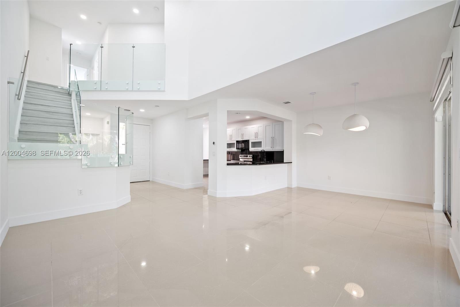 SPINNAKER BAY - Residential