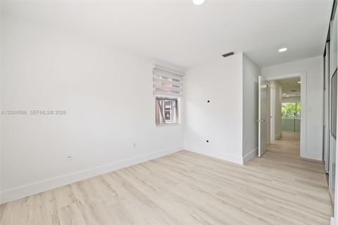 Tiny photo for 21012 NE 34th Ct, Aventura, FL 33180 (MLS # A12004698)