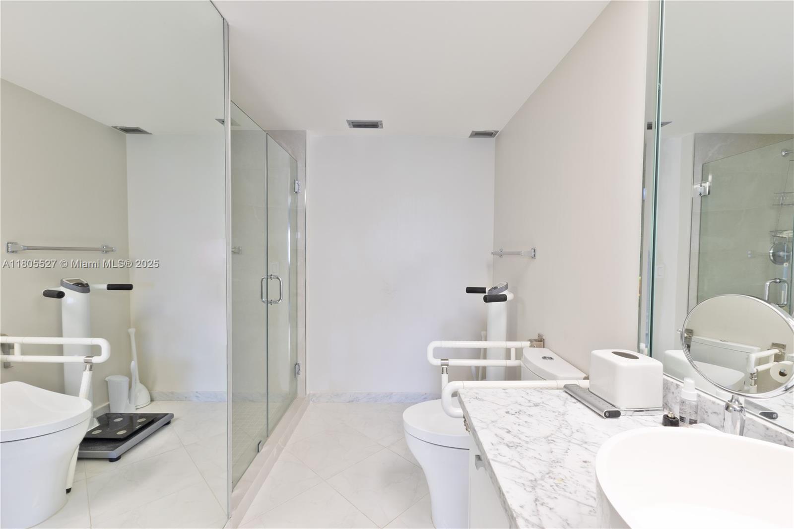 CASA DEL MAR CONDO - Residential