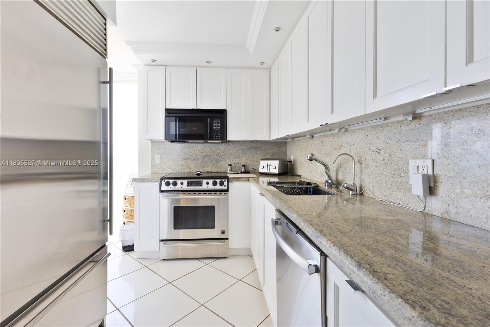 CASA DEL MAR CONDO - Residential