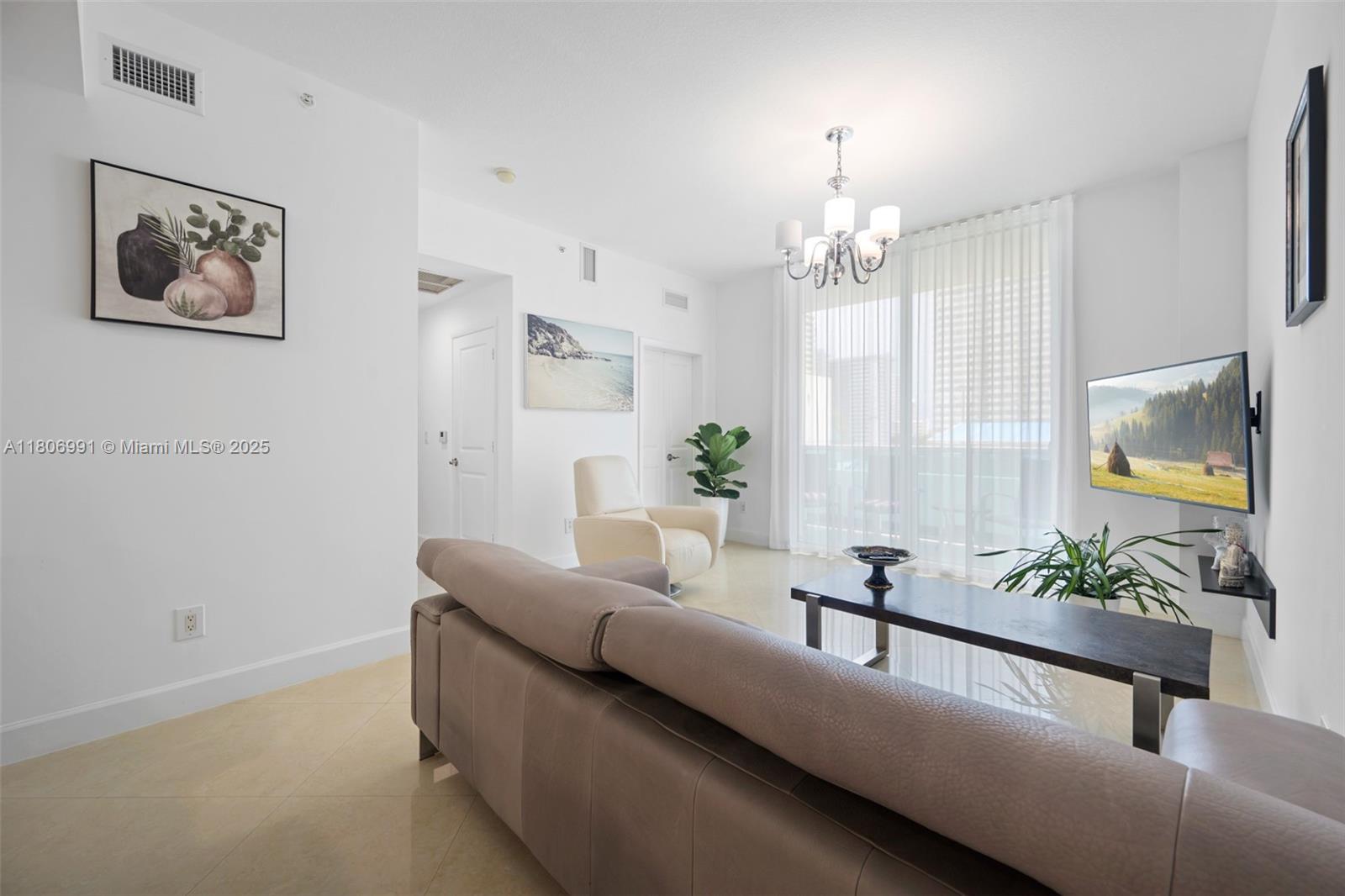 1945 S Ocean Dr 404