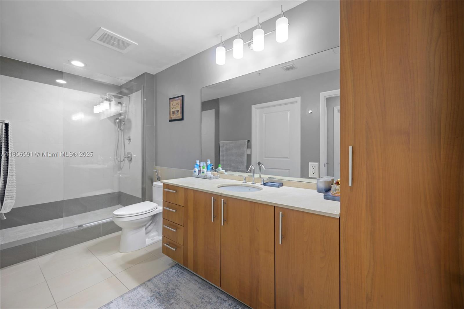 OCEAN MARINE YACHT CLUB C - Residential