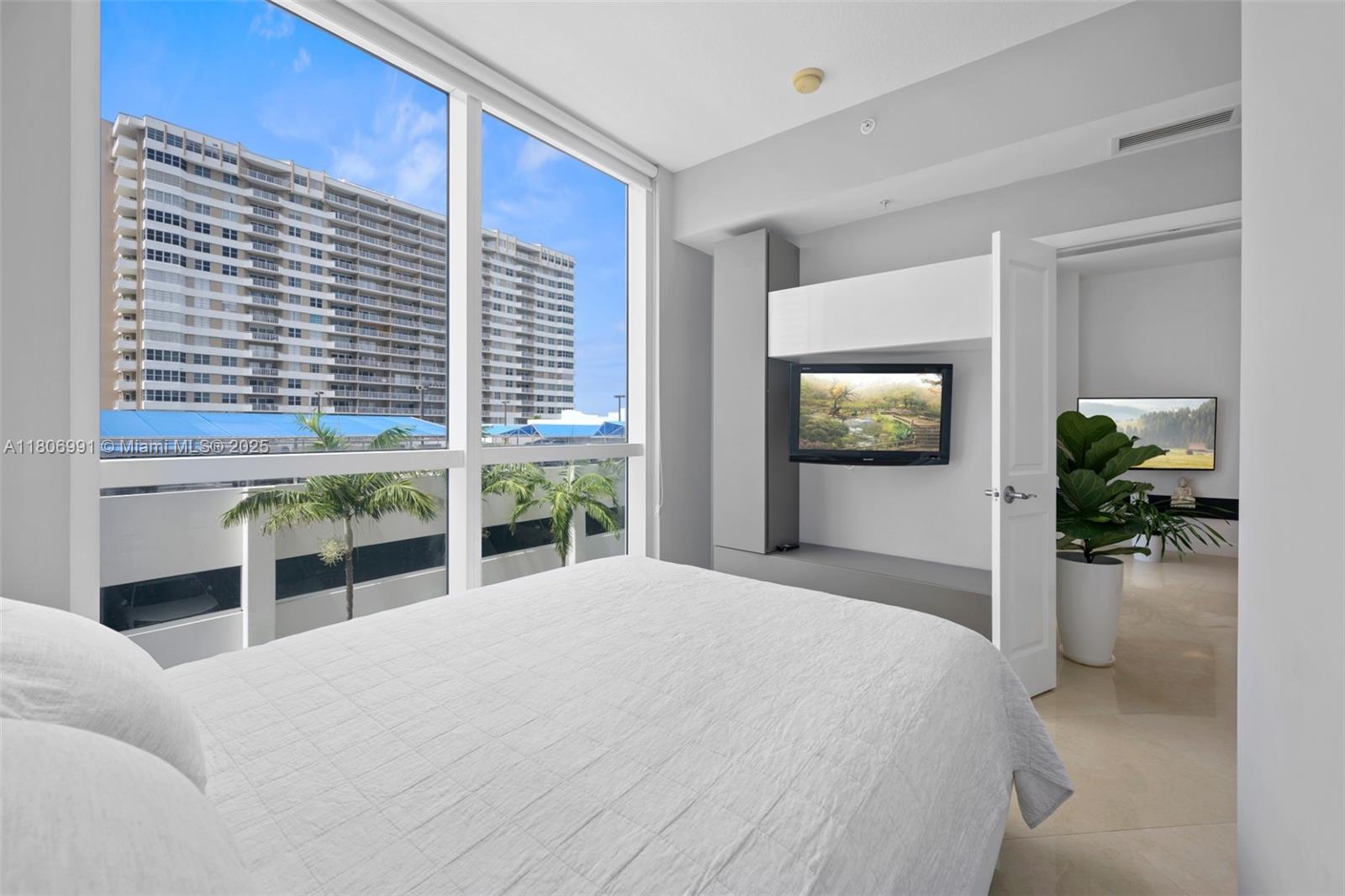 OCEAN MARINE YACHT CLUB C - Residential