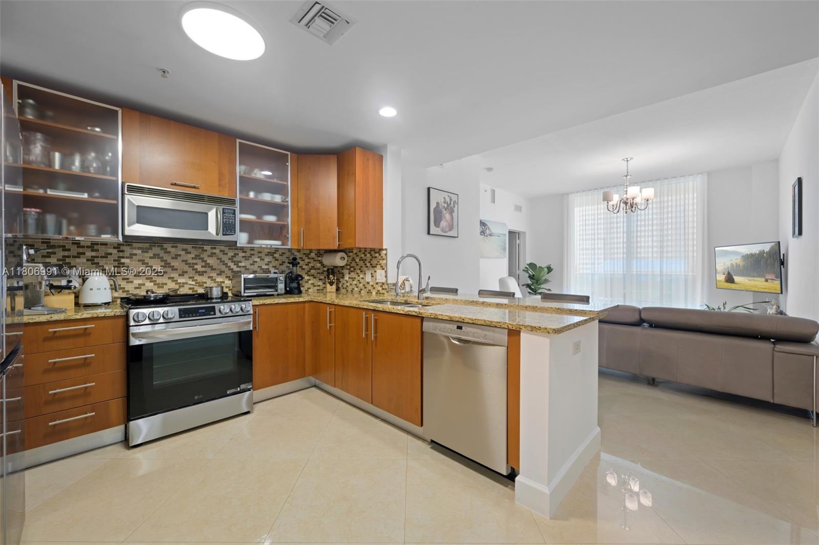 OCEAN MARINE YACHT CLUB C - Residential