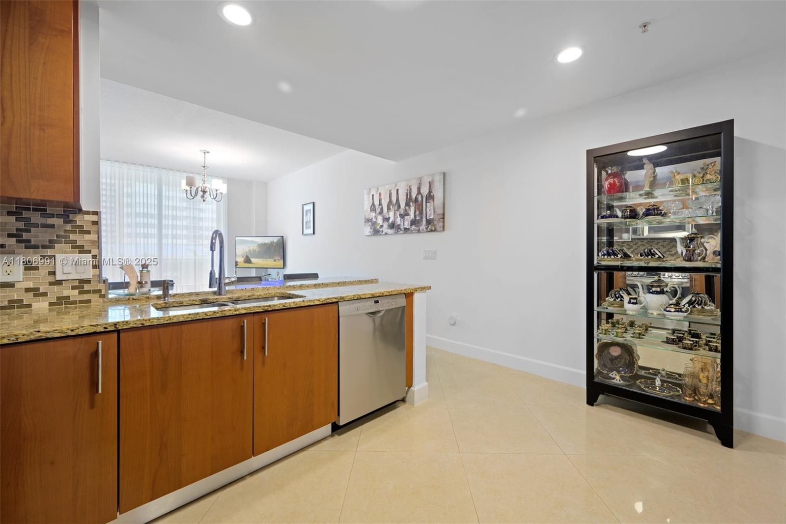 OCEAN MARINE YACHT CLUB C - Residential