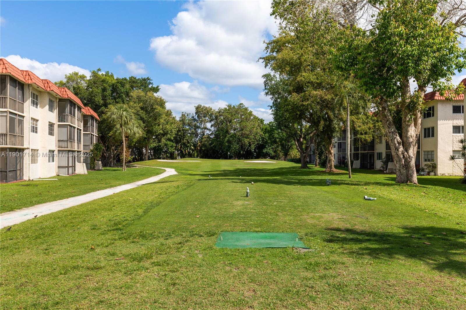 Hollybrook Golf & Tennis C - Residential