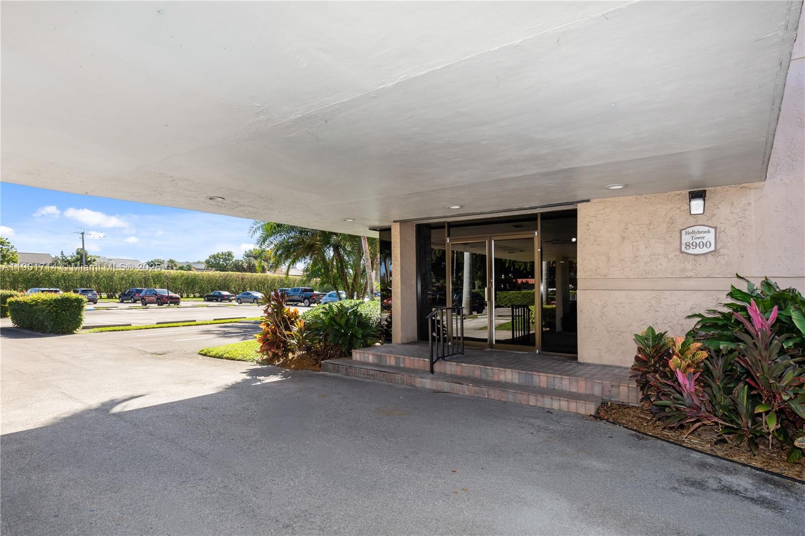 Hollybrook Golf & Tennis C - Residential