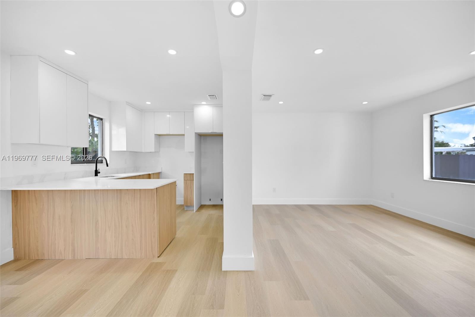 LAKES OF ACADIA UNIT 7 - Residential