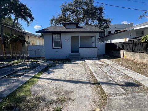 1800 SW 3rd St  unit B Miami FL 33135