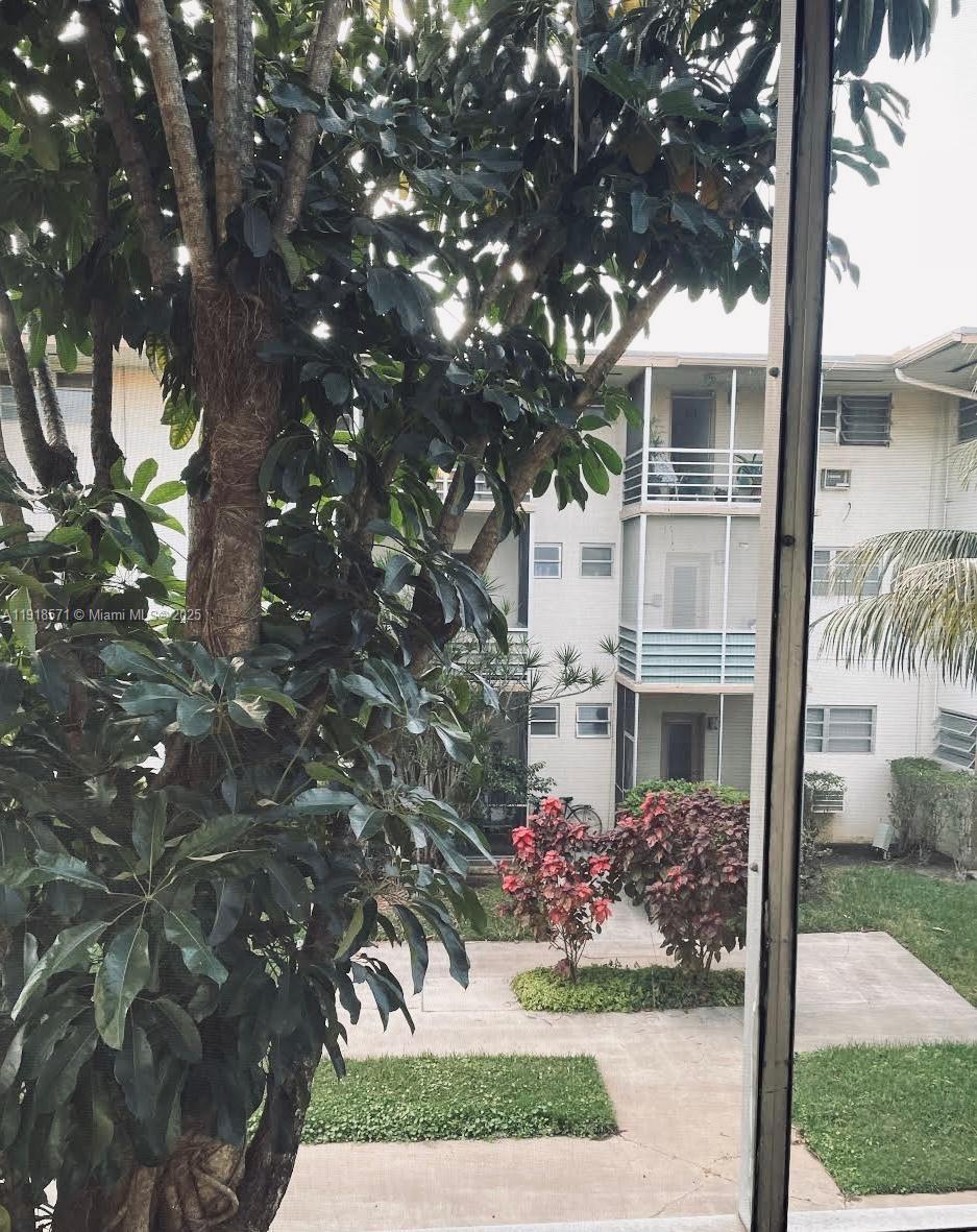 1355 NE 167th St 209