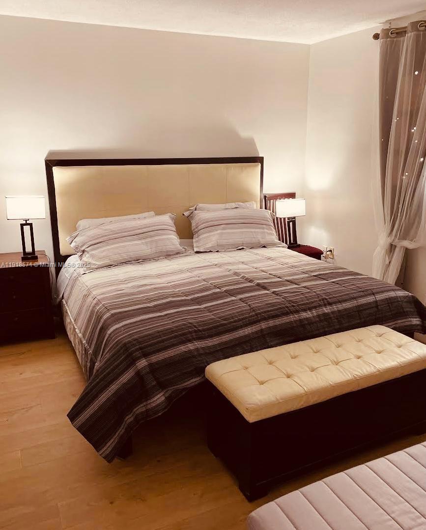 1355 NE 167th St 209