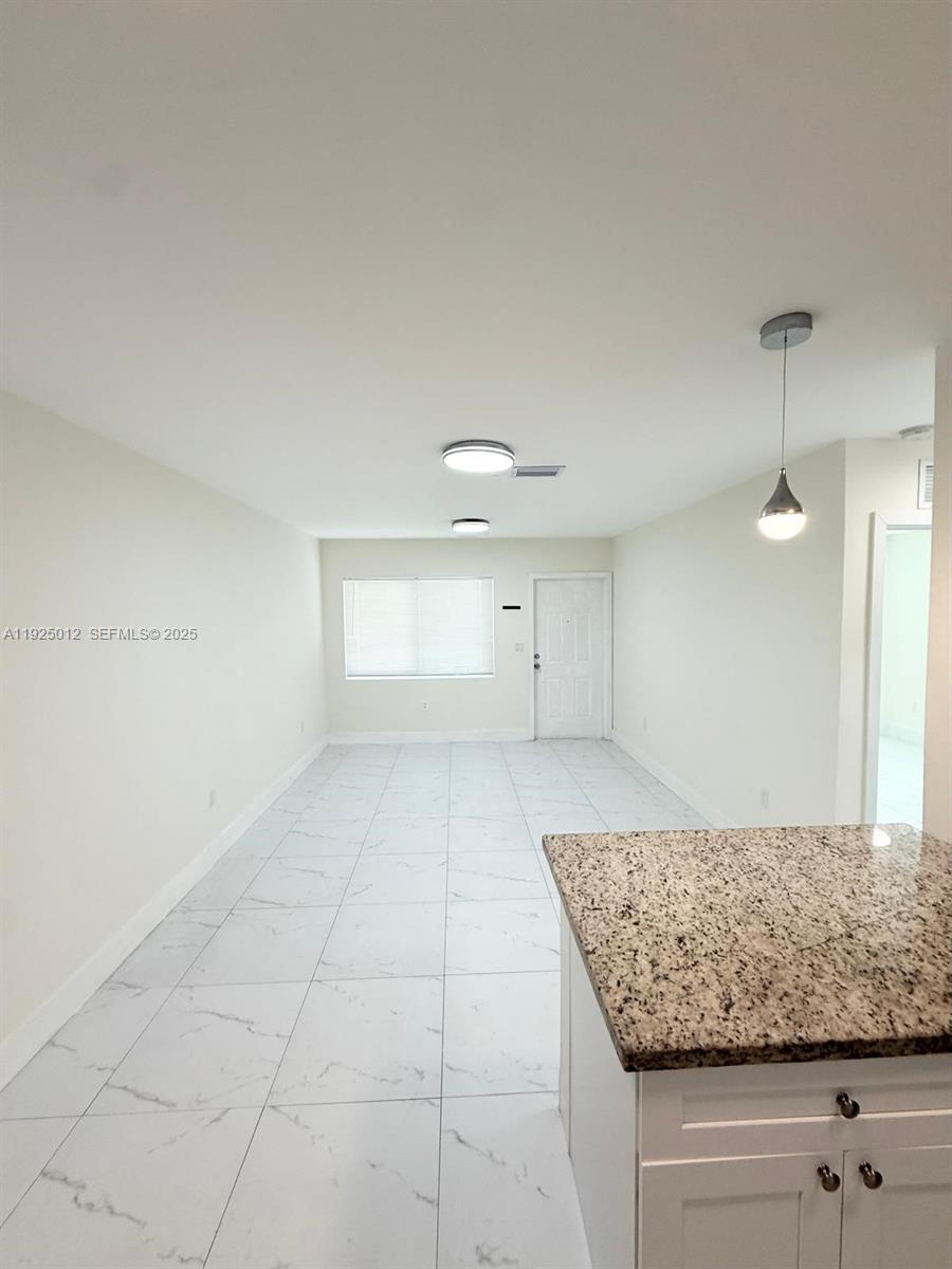 BOULEVARD VILLAS - Residential Lease