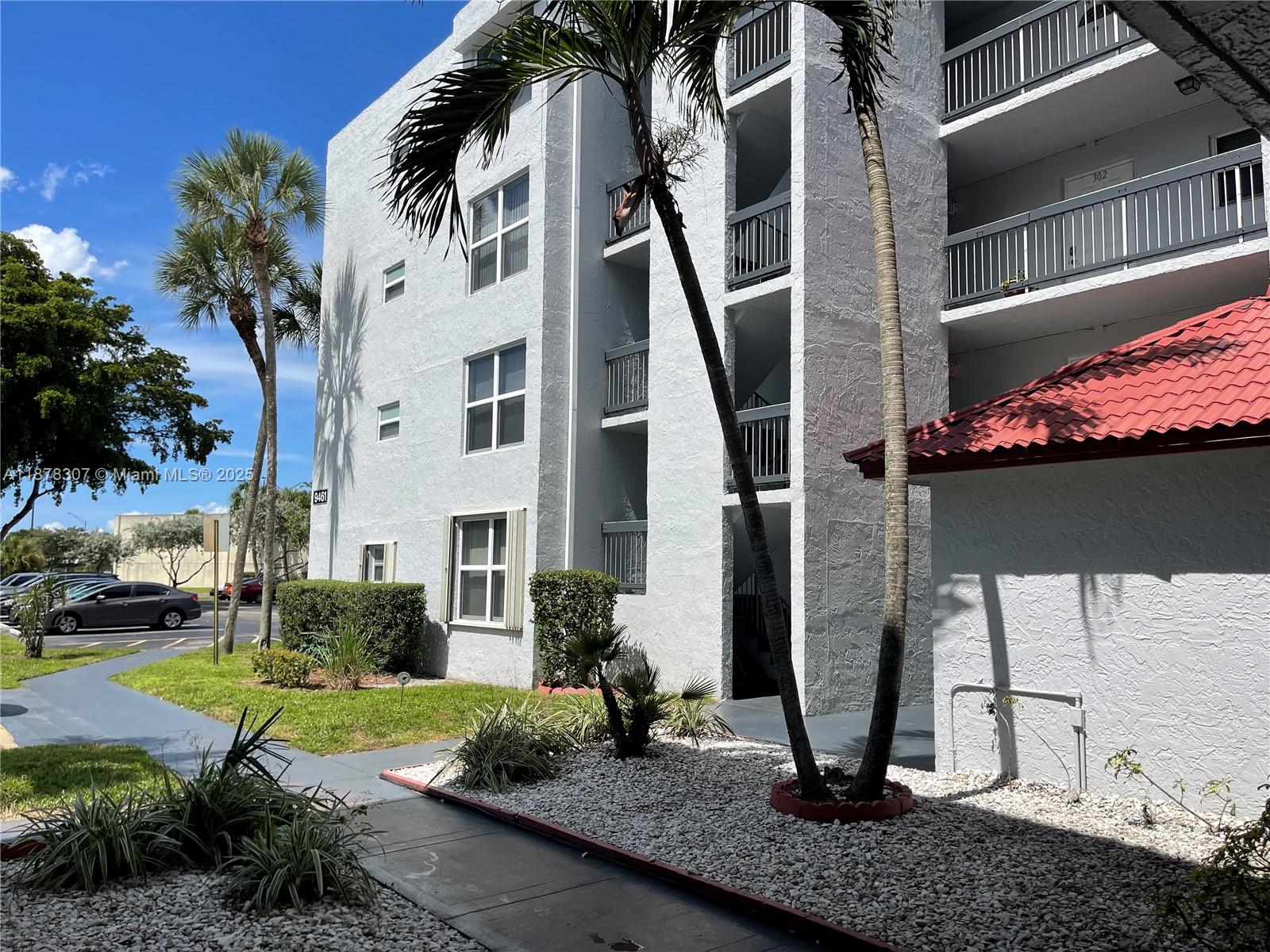 EVERGREEN EIGHT OF PINE I - Residential Lease