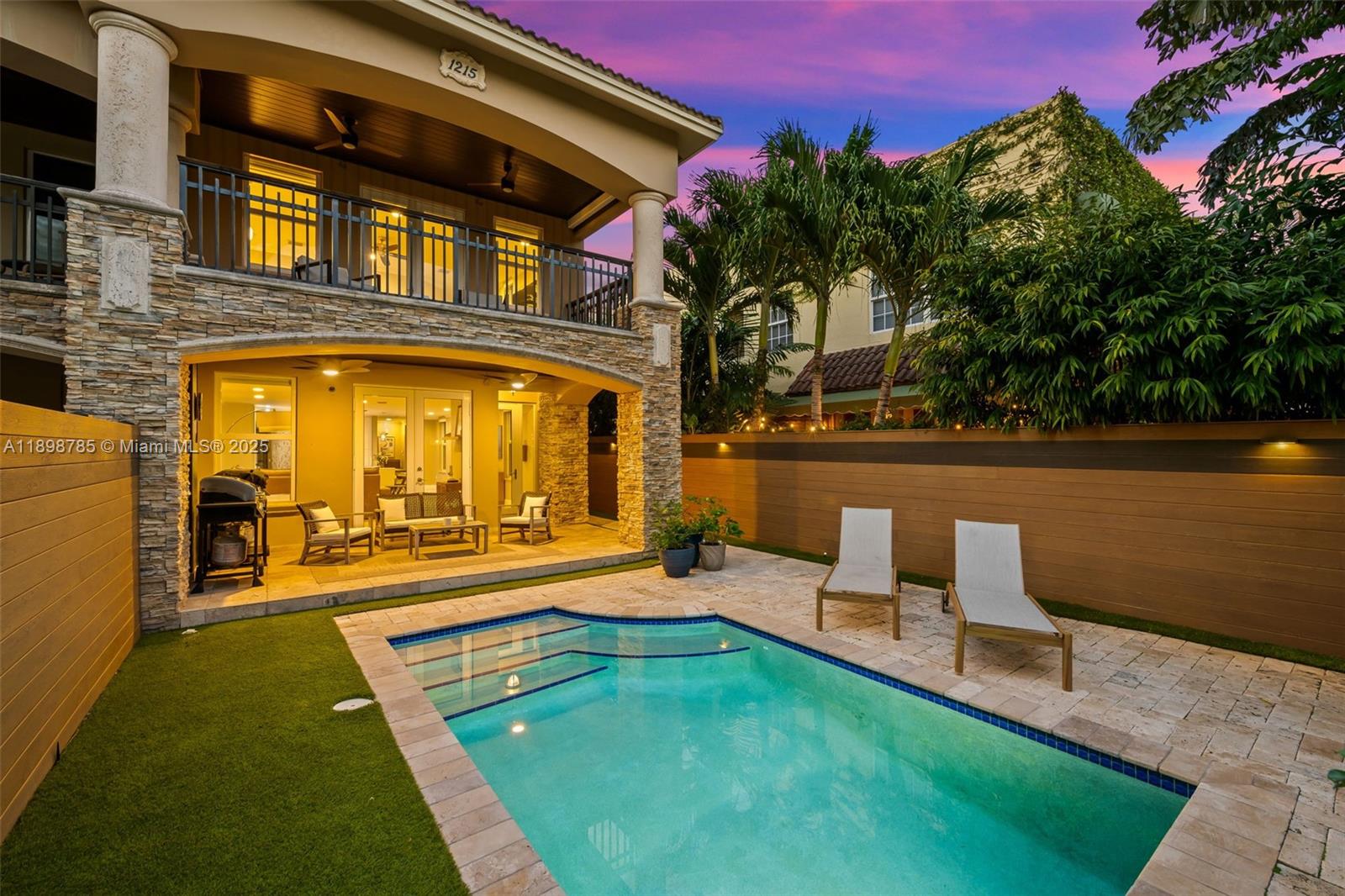 View photos, virtual tours, details... 1215 NE 1st St