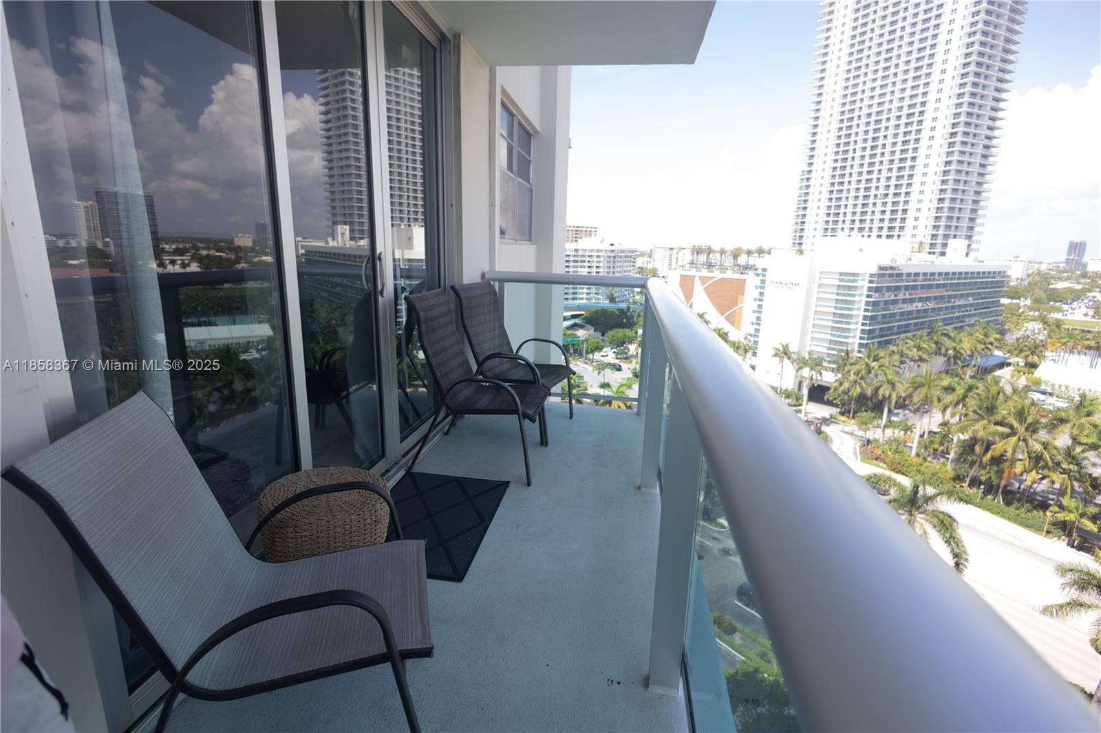 LUXURIOUS BEACHFRONT LIVING AT THE TIDES WITH UPPARALLED LUXURY IN THIS FULLY FURNISHED/RENOVATED 2BED/2BATH SPLIT CORNER UNIT WITH BEAUTIFUL SUNSET & INTRACOASTAL WATERWAY VIEWS FULLY FURSHINED FOR UP TO 6 PEOPLE, MAX. MARBLE FLOORS, CUSTOM KITCHEN W/STAINLESS APPLIANCES, GRANITE COUNTERS, 4 SEAT DINING SET, KING SIZE SOFA/BED, ACCENT RECLYNER, QUEEN BED, AND FULL-SIZE BED, 2 LARGE FLAT TV'S, OFFICE DESK. GLASS BALCONY, PRIVATE BEACH ACCESS, 2 HEATED POOLS, 4 TIKI HUTS, 2 GYMS, MOVIE ROOM, CAFE, 2 SOCIAL ROOMS, BILLIARDS. 24HR SECURITY/CONCIERGE/VALET. CENTRALLY LOCATED BETWEEN FT LAUDERDALE & S. BEACH, HOLLYWOOD BOARDWALK, CLOSE TO GULFSTREAM CASINO, HARDROCK HOTEL, AVENTURA MALL & MUCH MORE. PET FRIENDLY