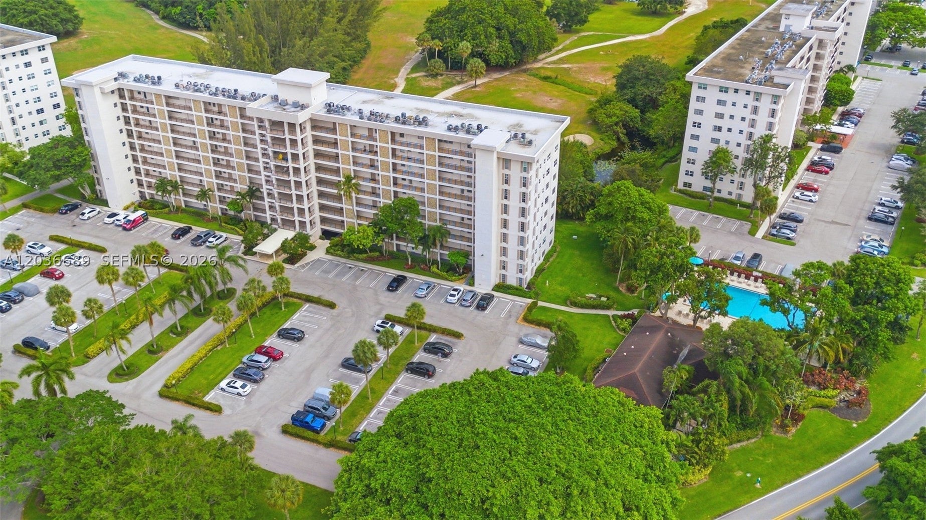 3200 N Palm Aire Dr 501