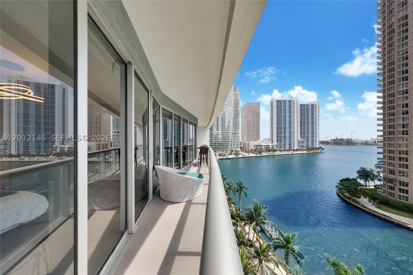 465 Brickell Ave 1019