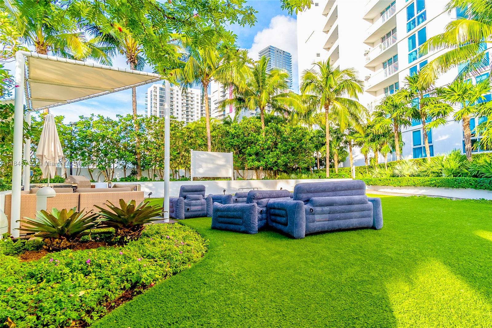 PARAMOUNT BAY CONDO - Residential Lease