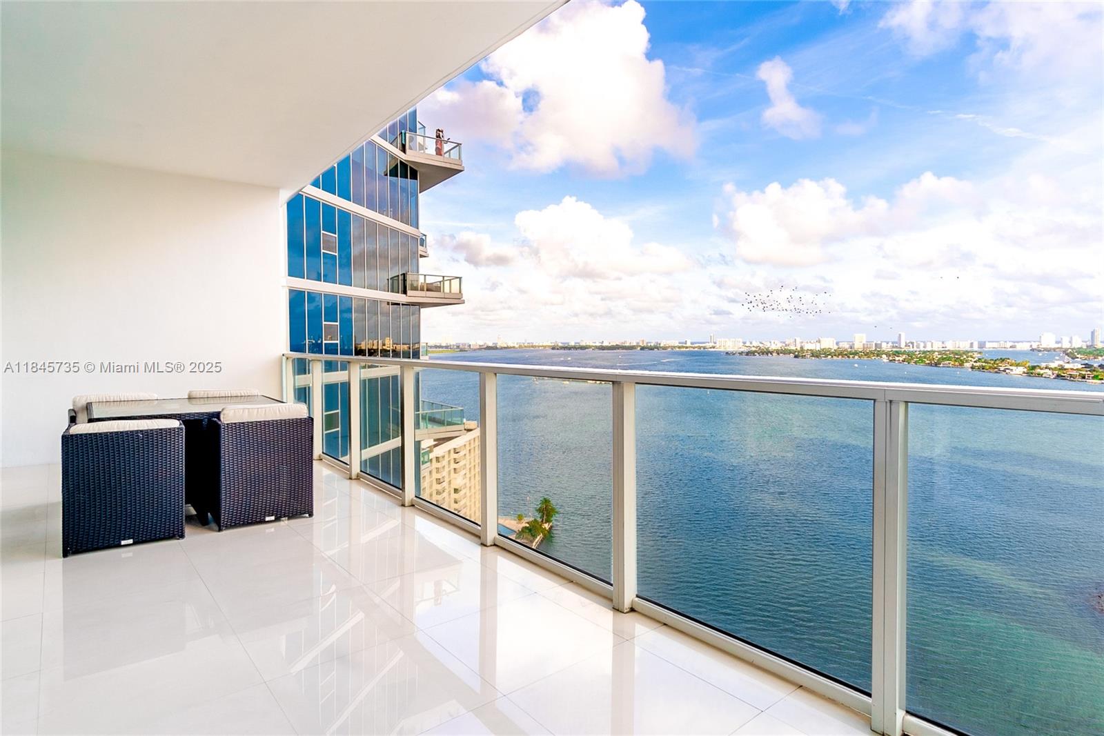PARAMOUNT BAY CONDO - Residential Lease