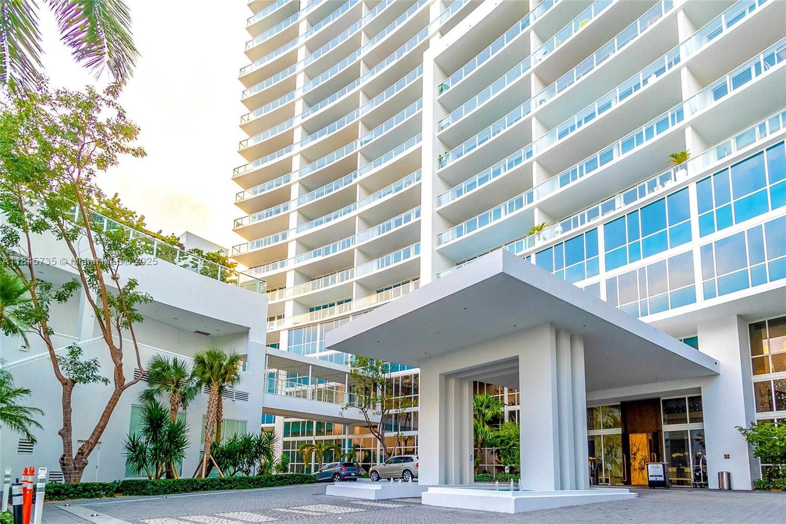 PARAMOUNT BAY CONDO - Residential Lease