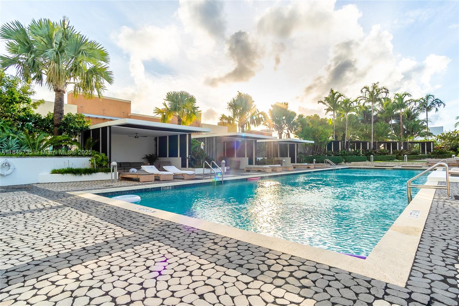 PARAMOUNT BAY CONDO - Residential Lease