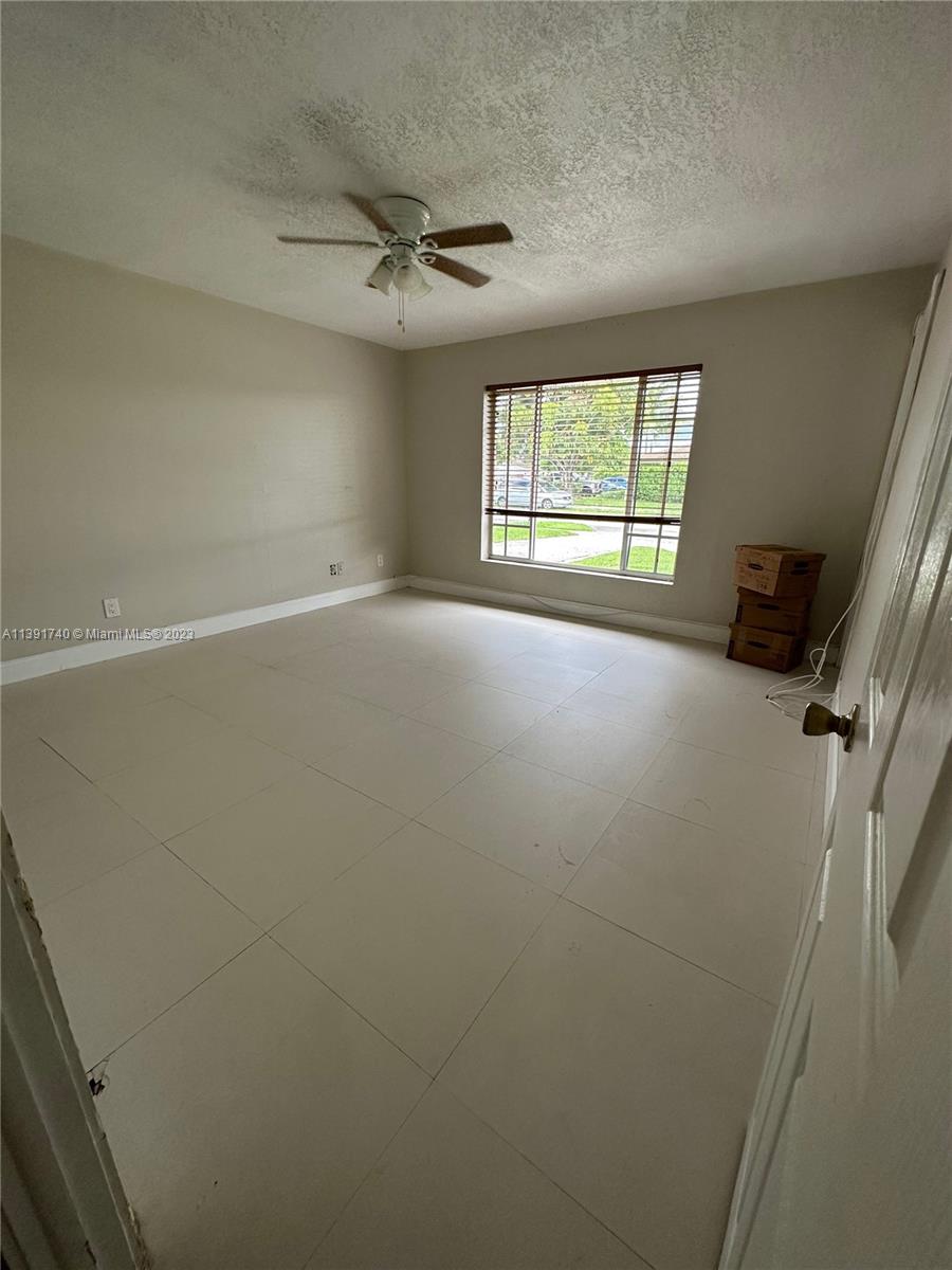 WINSTON PARK UNIT 8 - Residential Lease