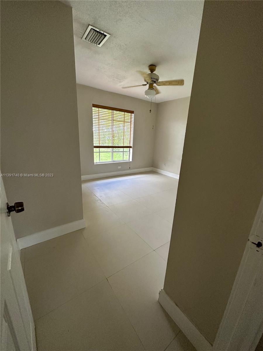 WINSTON PARK UNIT 8 - Residential Lease