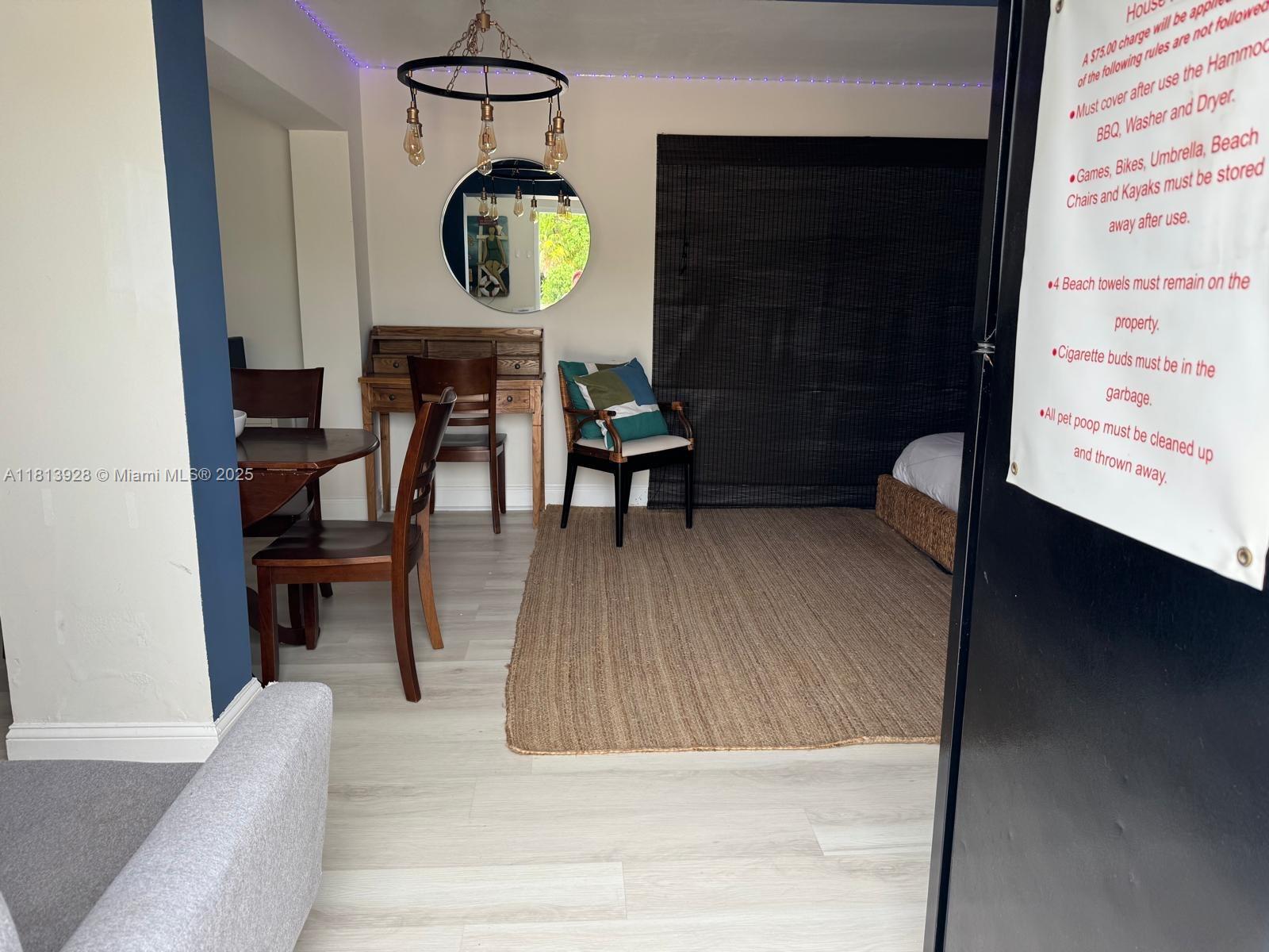 VENICE - Residential Lease