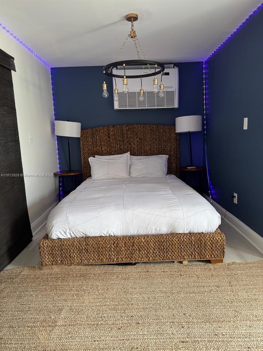 VENICE - Residential Lease