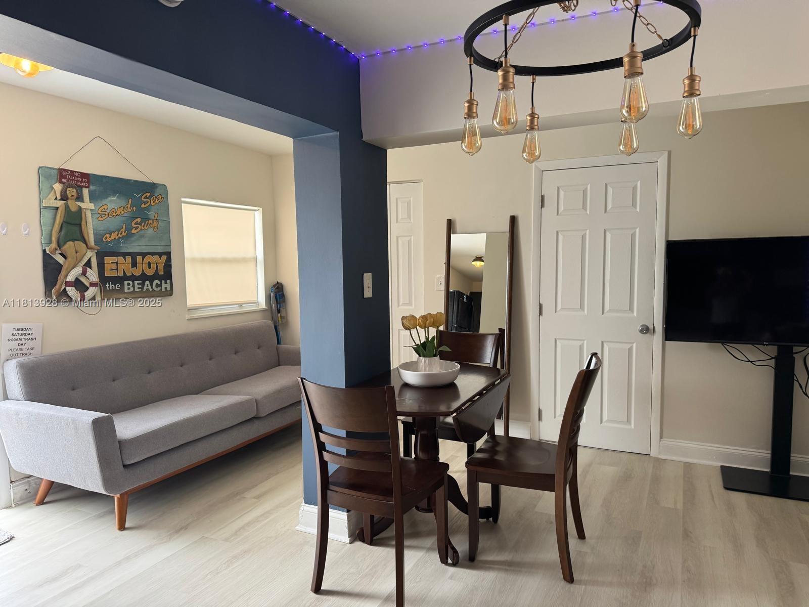 VENICE - Residential Lease