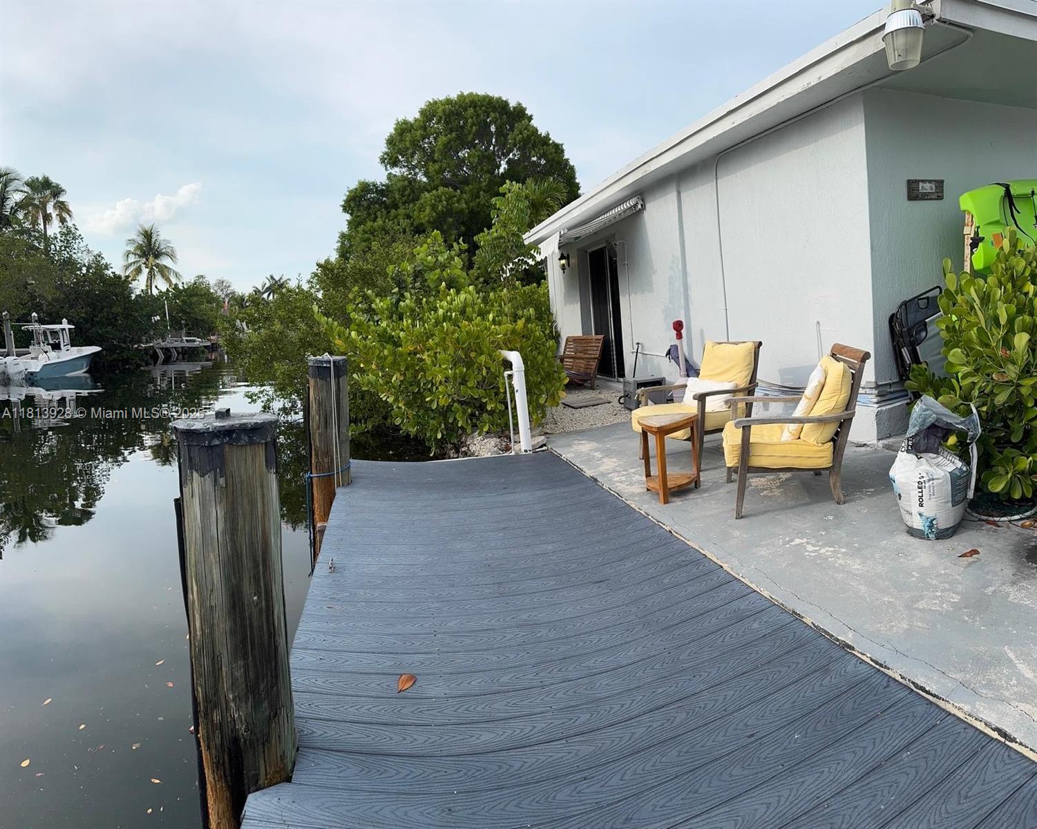 Rental Property at 1301 Grouper Dr B, Marathon, Monroe County, Florida - Bedrooms: 1 
Bathrooms: 1  - $2,000 MO.