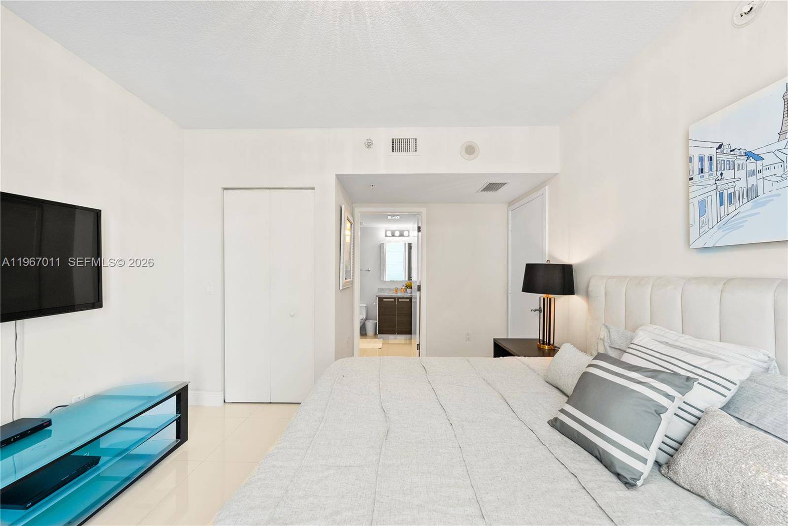 LATITUDE ON THE RIVER CON - Residential