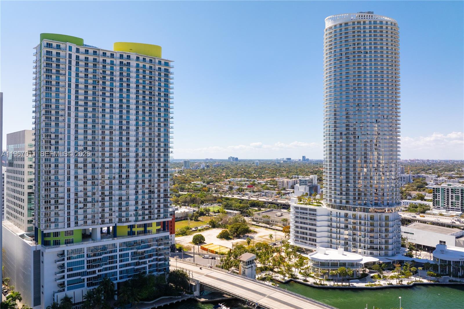 LATITUDE ON THE RIVER CON - Residential