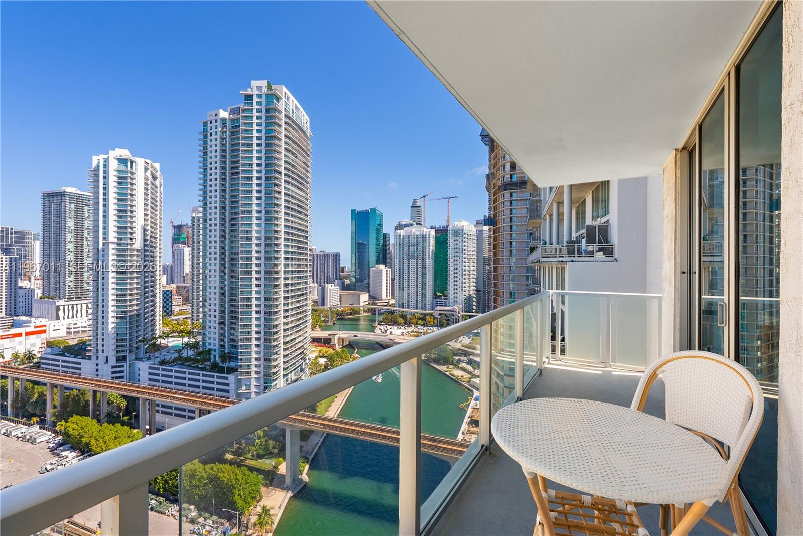 LATITUDE ON THE RIVER CON - Residential