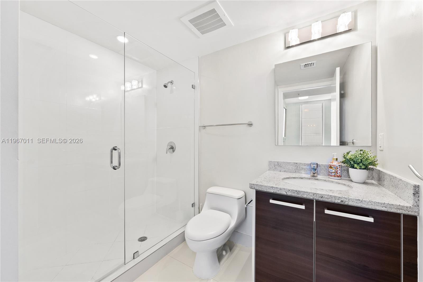 LATITUDE ON THE RIVER CON - Residential