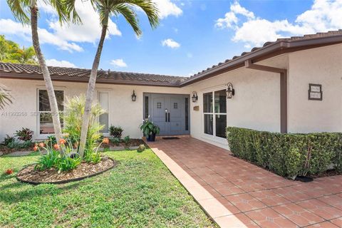 Photo of 11798 SW 32nd St, Miami, FL 33175 (MLS # A11993268)
