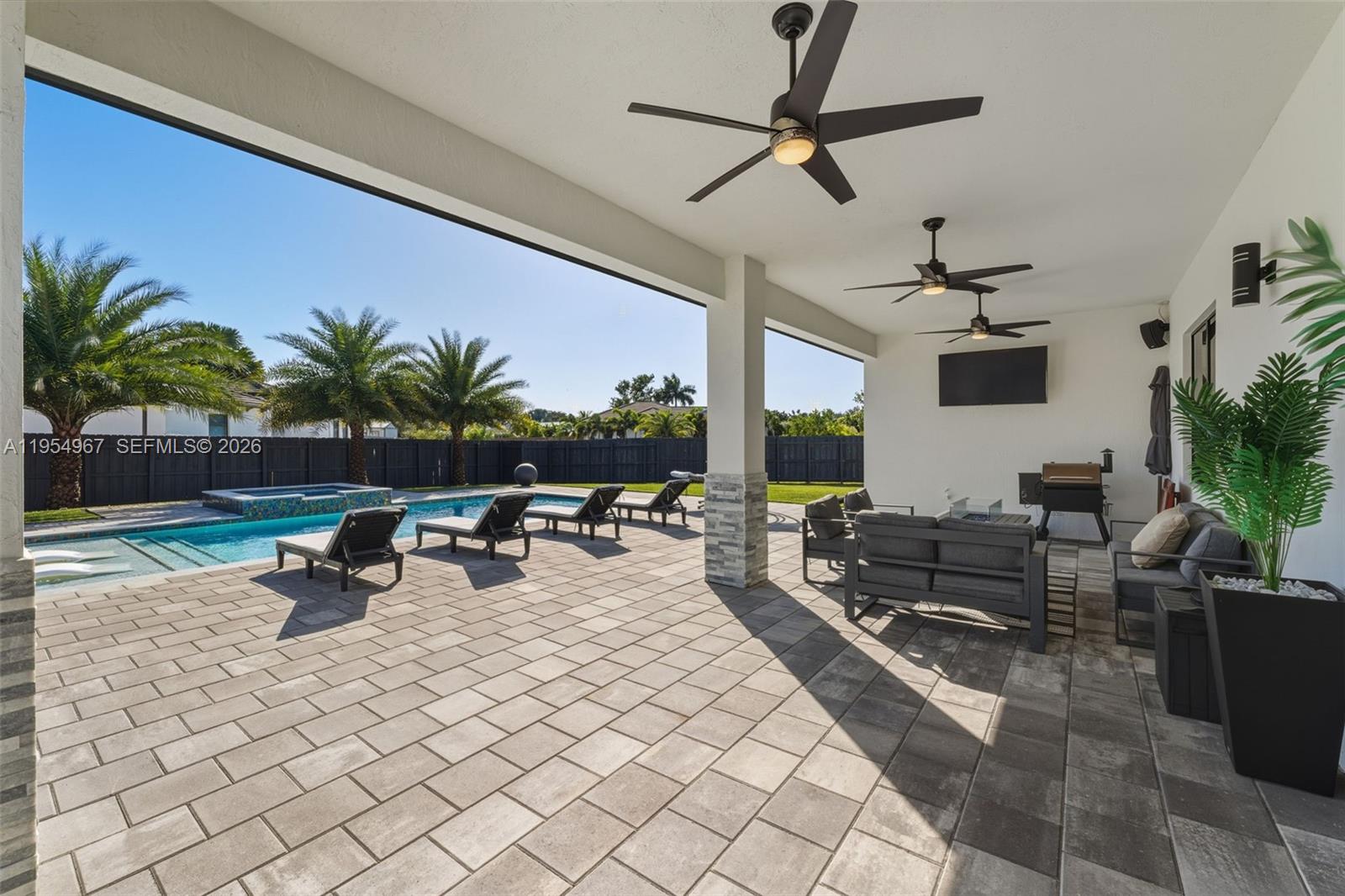 COSTA CALDA ESTATES - Residential