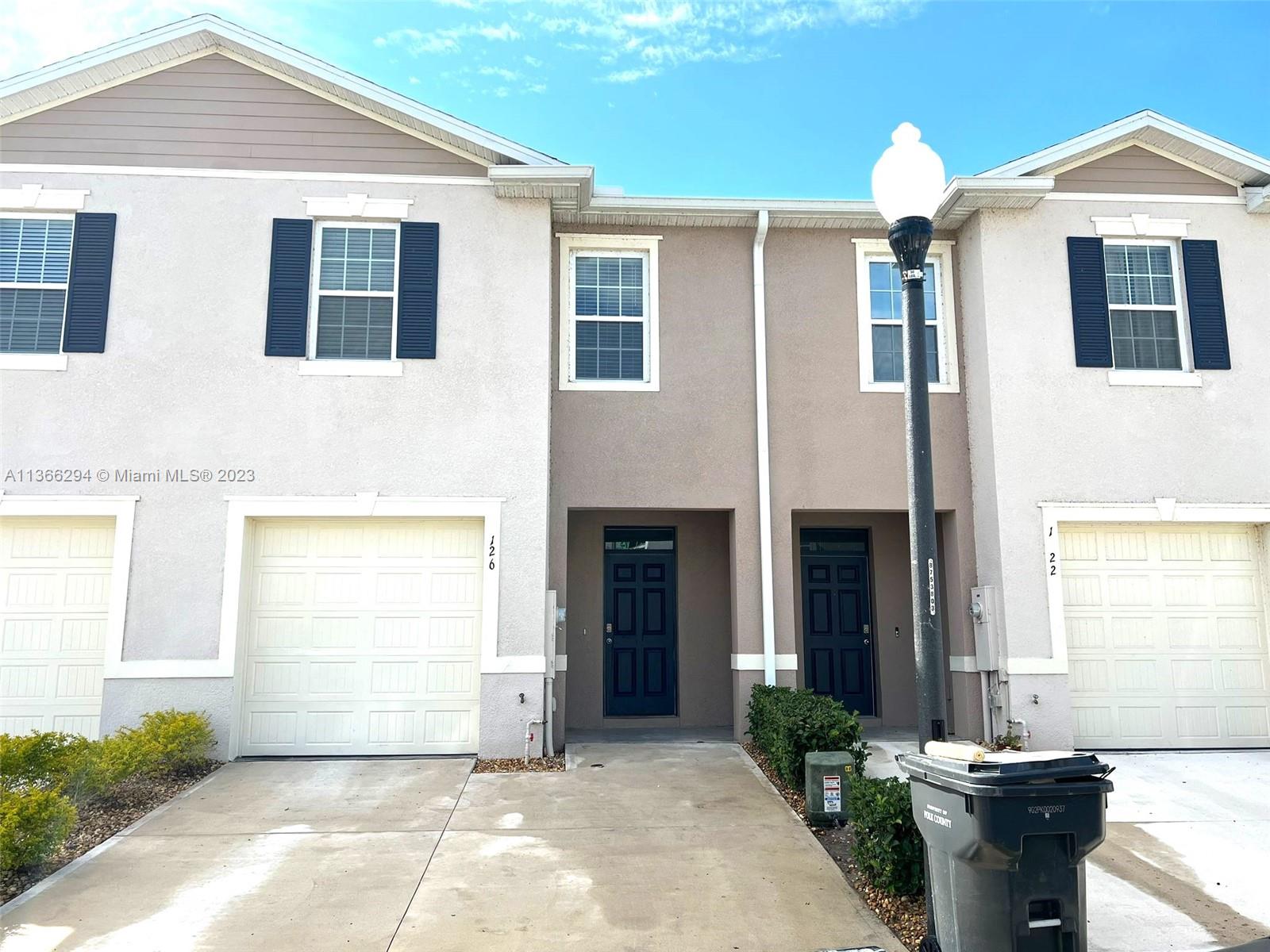 Beautiful townhouse in Rigdewood Lakes! 3 bed, 2.5 bath, 1 car garage. You have the opportunity to live in this great community. New construction (2022).