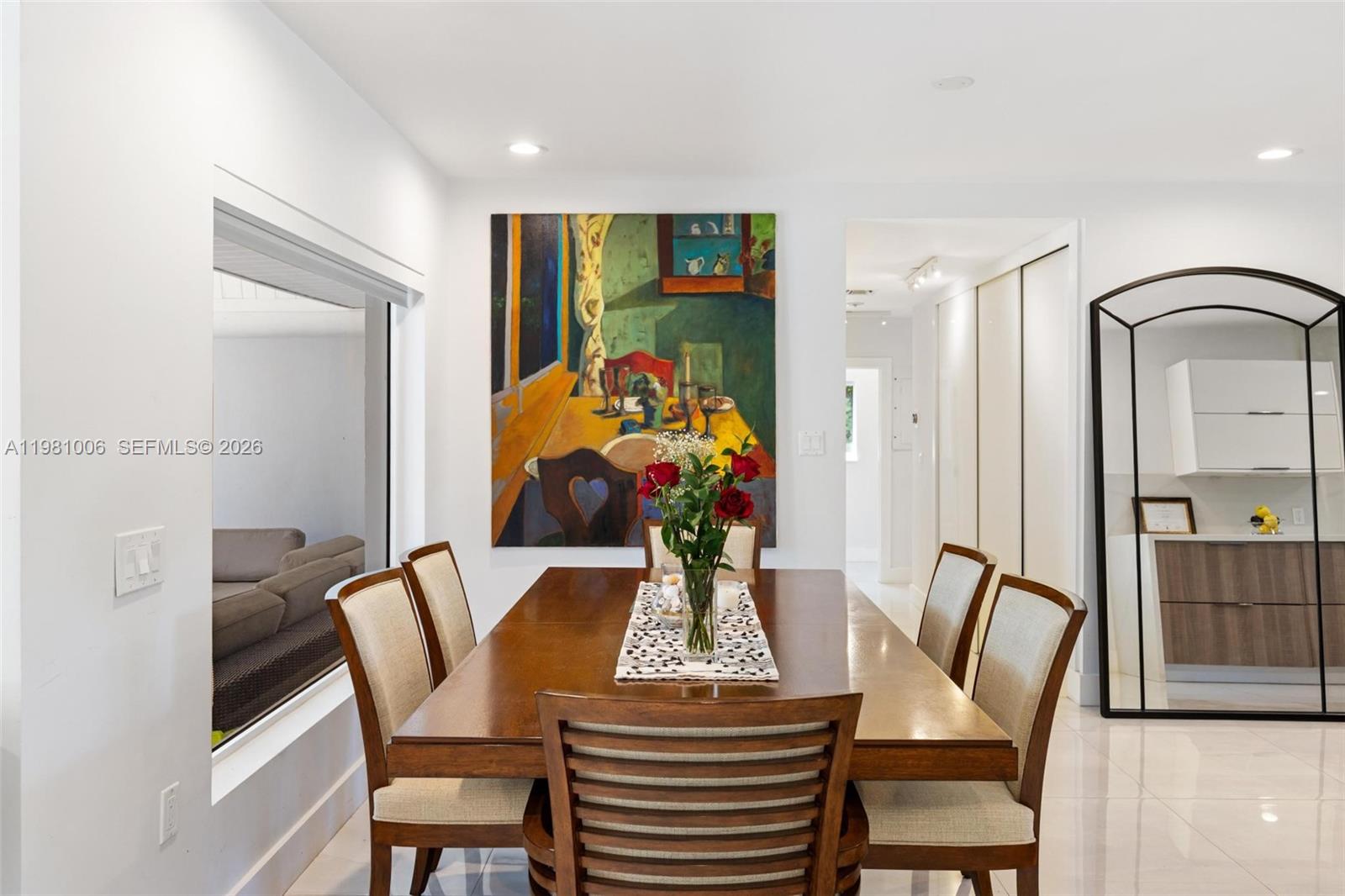 HOLLYWOOD LAKES SECTION - Residential