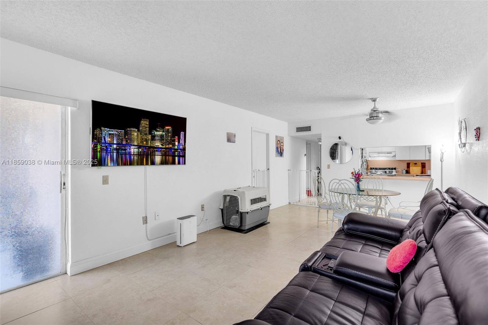 1900 W 68th St F302