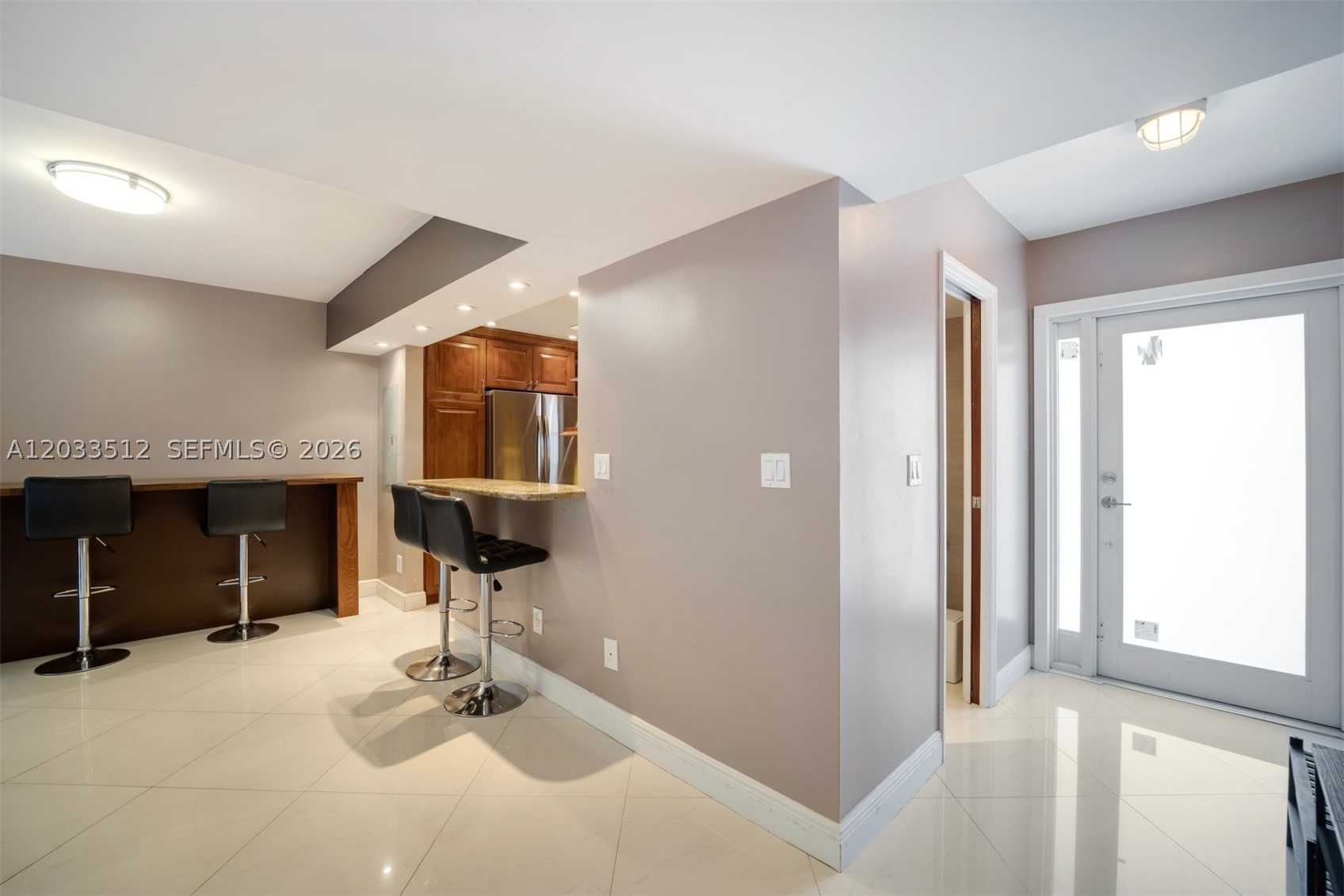 317 Poinciana Dr 807