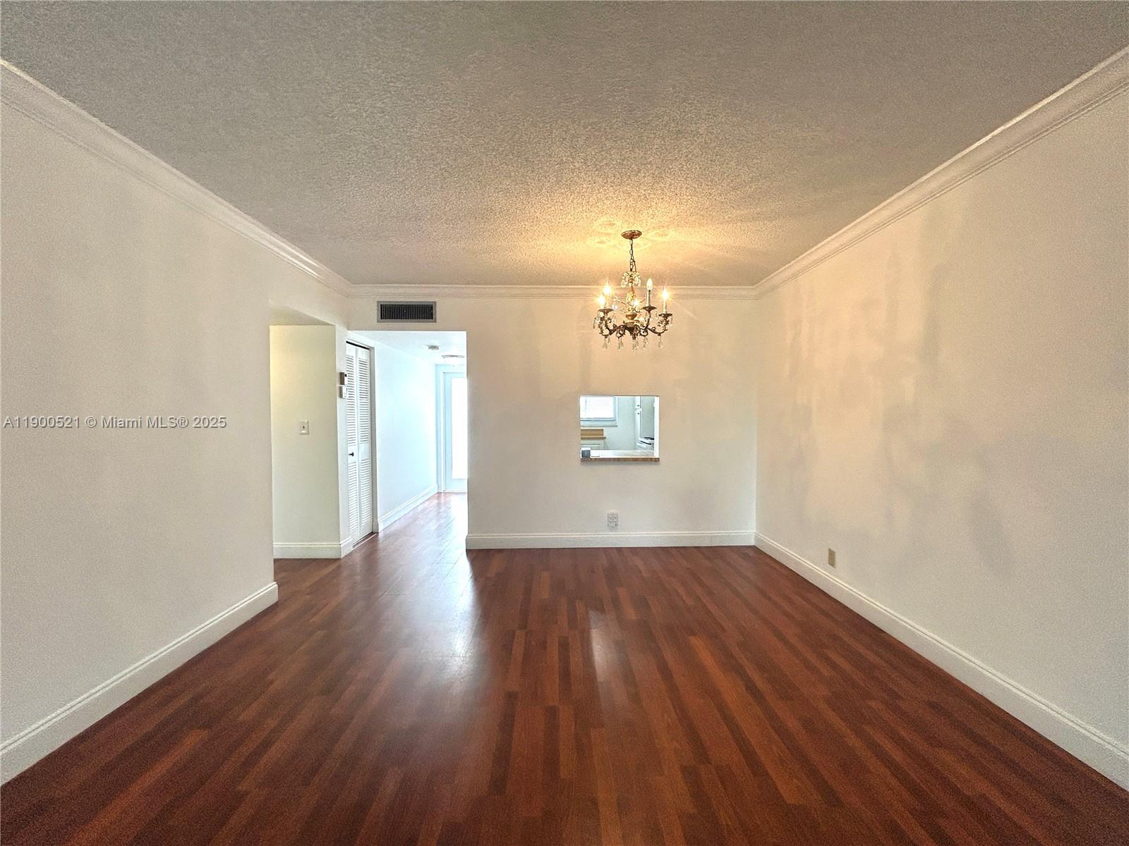 6005 Del Lago Cir 210