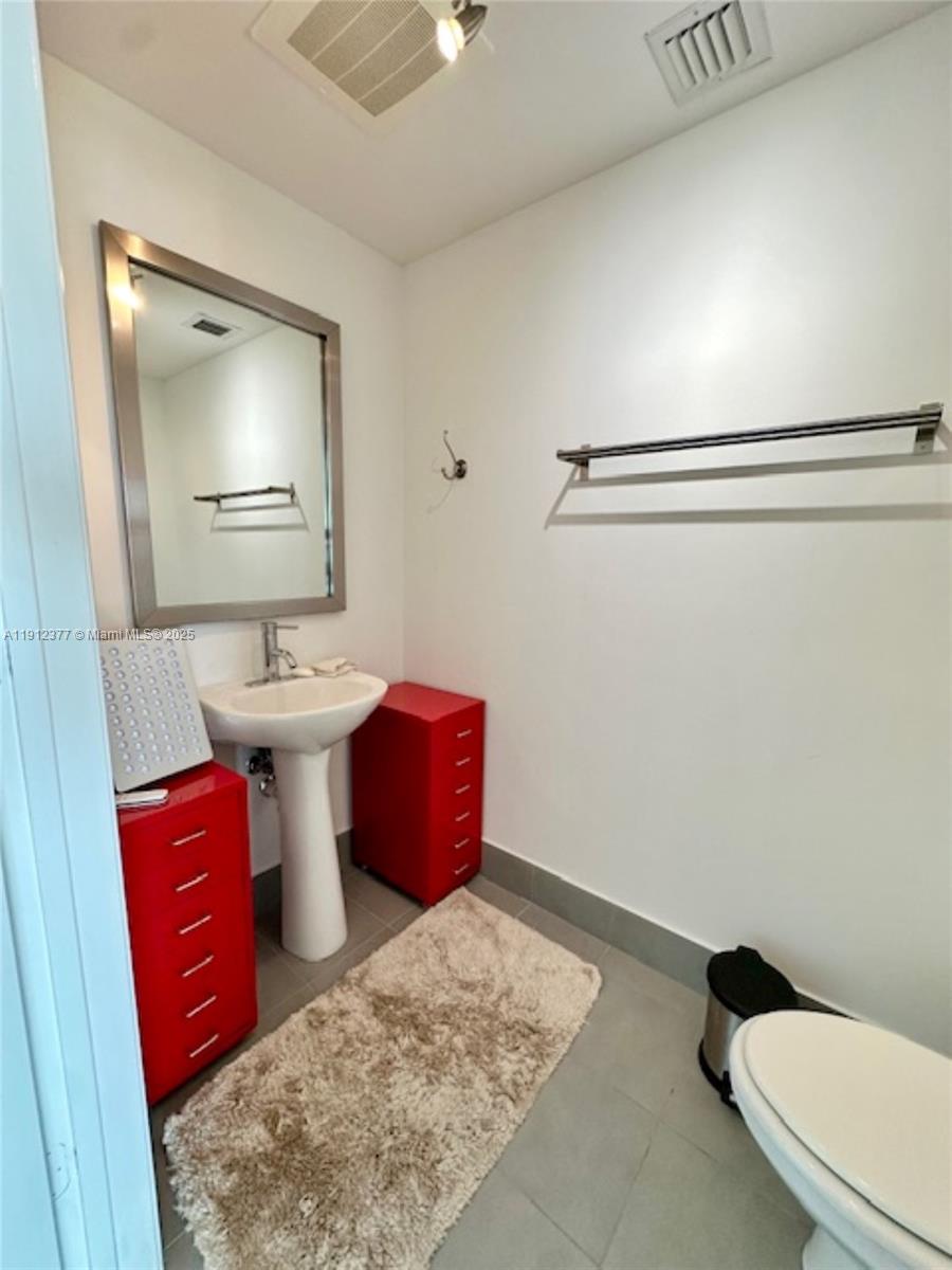 MINT CONDO - Residential Lease