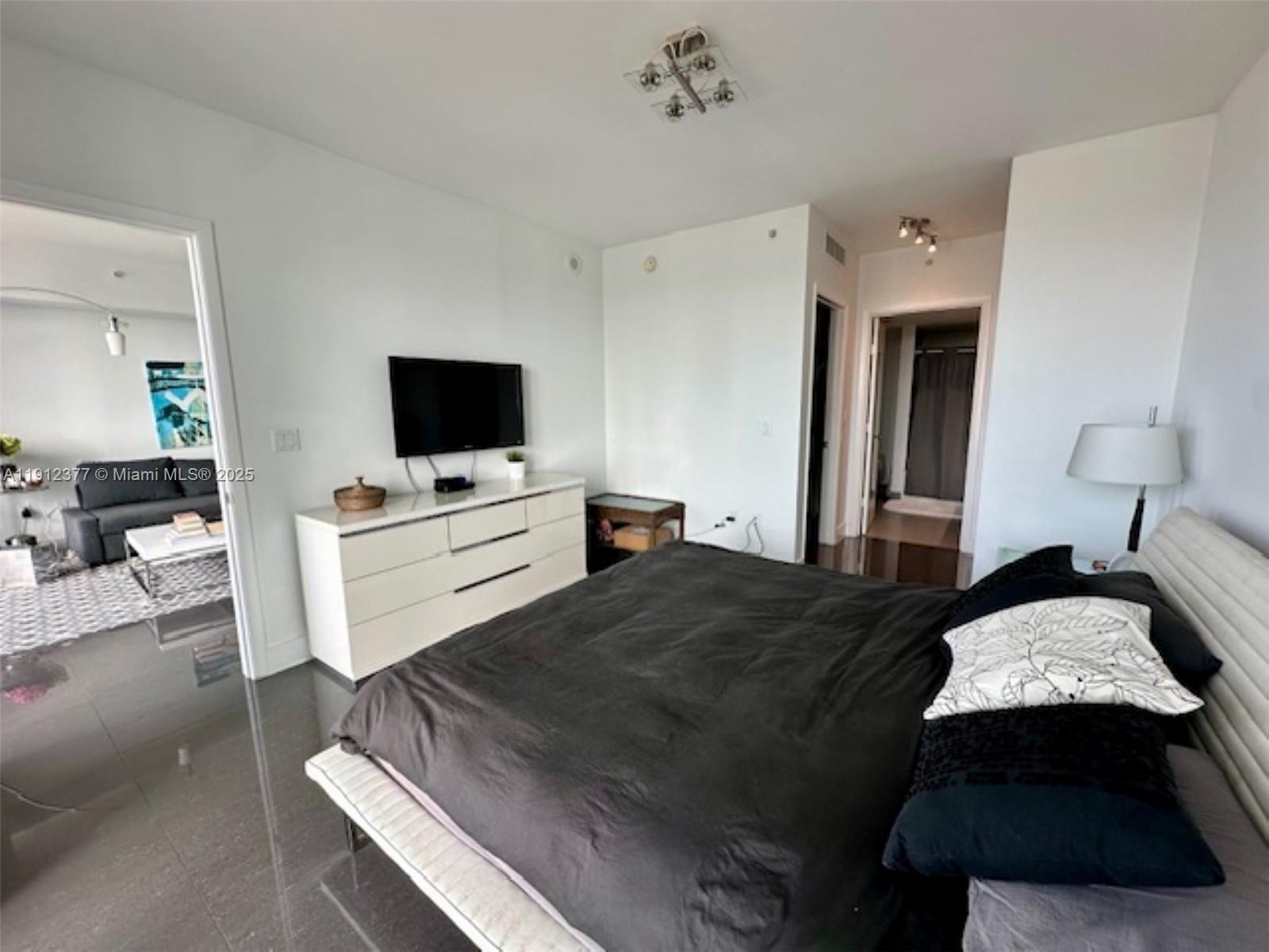 MINT CONDO - Residential Lease